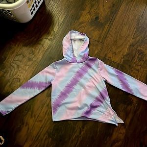 I am selling a sweat shirt super soft size is 10/12